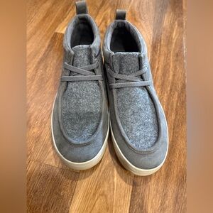 Old Navy Gray Chukka Boots for Big Boy Size 6